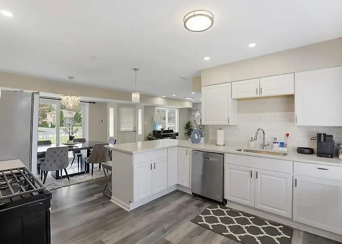 Spacious 5 Bed 2 Bath House