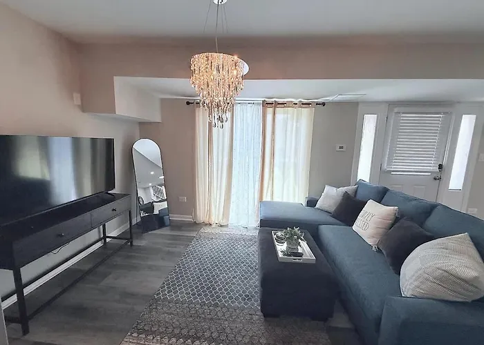Spacious 5 Bed 2 Bath House *